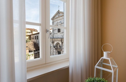 Lucca Historical Center Apartment | 2 Bedrooms Apartment with Terrace and Elevator