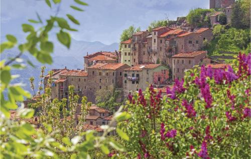 Montefegatesi House | 4 Bedroom Gorgeous Home In Montefegatesi