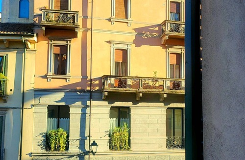 Citta Antica Apartment | A "Little Ancient World" in the heart of Verona's historic center