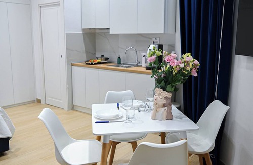 Torre del Greco Apartment | A stylish and cozy studio apartment, equipped with all the amenities.