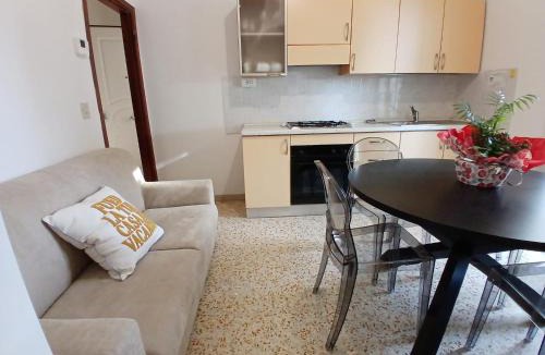 Pinarella Apartment | Accogliente bilocale con terrazzo a Pinarella di Cervia - CV006