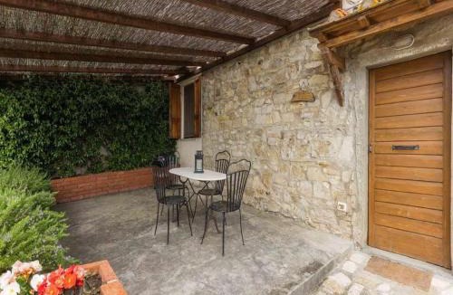 Pelago House | Agriturismo Poggio di Montepescoli - L'Aia