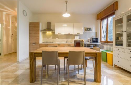 San Zeno Apartment | Alle mura apartment by Reasy&Busy
