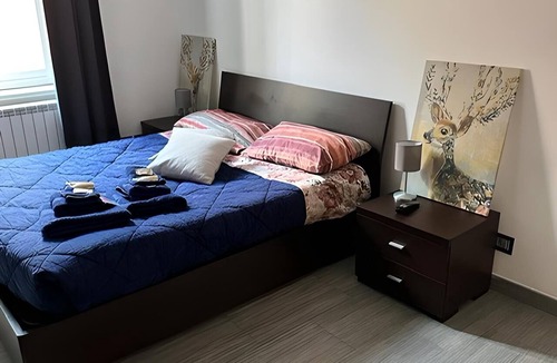 Marsala Apartment | Ami House Roma Apartment in the Heart of Rome with Wi-Fi and Air Conditioning