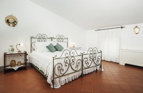 Capannori Resort | Antique Farmhouse On The Hills Of Lucca