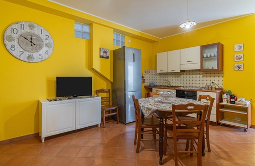 Portopalo di Capo Passero Apartment | Apartment 'Plutone with Sea View Terrace', Wi-Fi and Air Conditioning
