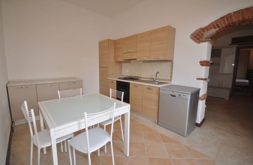 Querceta Apartment | Apartment with a garden, 8 minutes from the beach in Forte dei Marmi