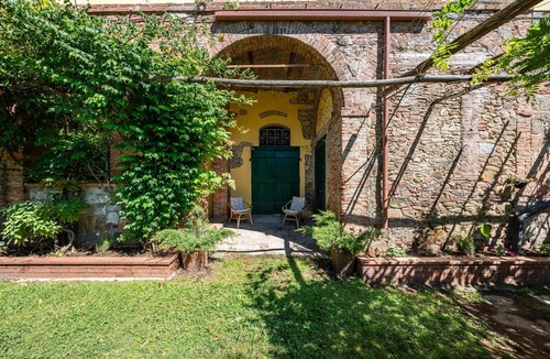 Nozanno Apartment | Apartment 'Cavaliere' with Private Pool, Private Terrace and Wi-Fi