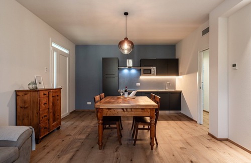 Montecalvoli Apartment | Apartment 'Corinna' with Mountain View, Wi-Fi and Air Conditioning