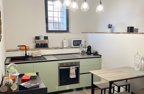 Sutri Apartment | Apartment 'Domus Anfiteatro Sutri' with Wi-Fi and Air Conditioning