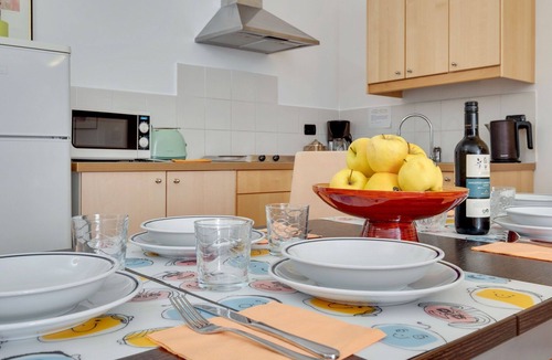 Vatican Apartment | Apartment in Rome with 4 bedrooms sleeps 8