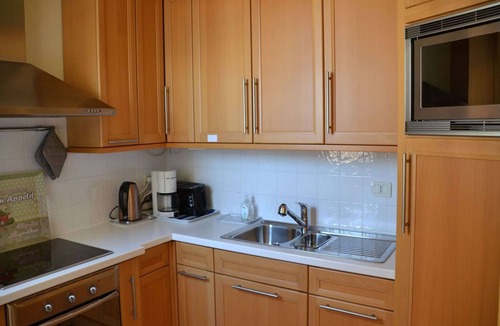 San Benedetto di Lugana Apartment | Apartment near Lake Garda with Pool