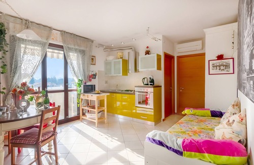 Porta al Prato Apartment | Apartment 'Leopolda' with Private Terrace, Wi-Fi and Air Conditioning