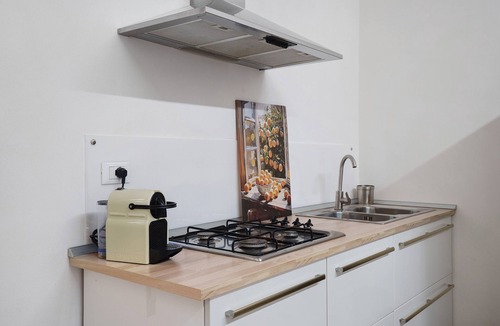 Marsala Apartment | Apartment 'Superior Il Cortiletto 21' with Shared Terrace, Wi-Fi and Air Conditioning
