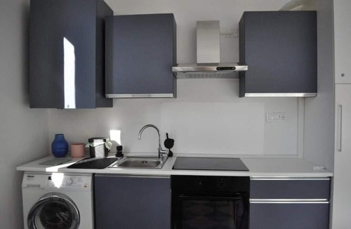 San Donato-San Vitale Apartment | Apartment-Ursula-Balcony-Private Bathroom