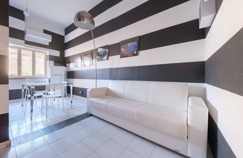 Milazzo Apartment | Apartment 'Via Medici' with Shared Terrace, Wi-Fi and Air Conditioning