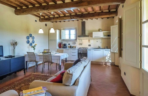 San Michele di Moriano Apartment | Apartment with terrace and pool near Lucca