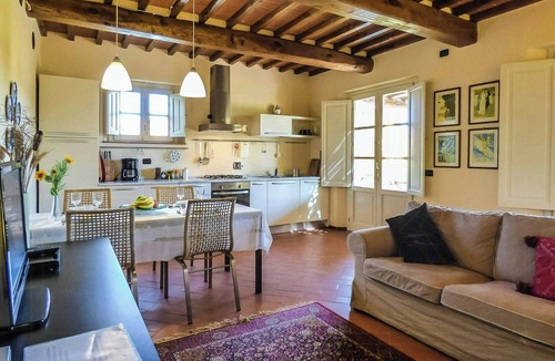 San Michele di Moriano Apartment | Apartment with terrace and pool near Lucca