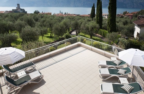 Malcesine Apartment | Apartments "The Periwinkle" - 1 P. Balcony - Garden - Solarium lake view