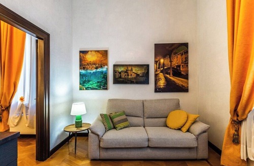San Marco Apartment | Appartamento di circa 65 mq che gode di una graziosa vista su un giardino privato