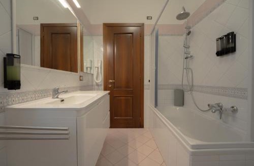 Casalpusterlengo Apartment | Appartamento indipendente in villa a Casalpusterlengo