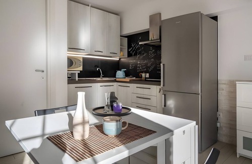Rome Apartment | Aroma Holiday House with Wi-Fi and Air Conditioning