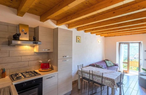Vesio Apartment | Arthur' Wohnung mit Blick aufs Wasser by Interhome