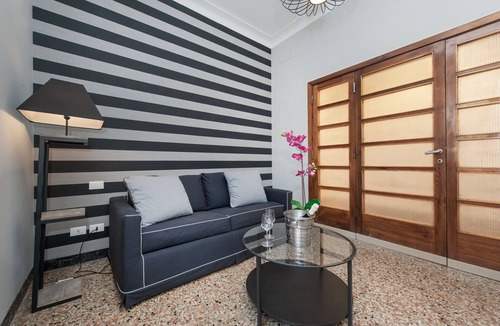 Trastevere Apartment | Authentic roman Trastevere apartment perfect for families sleeps 6 2 bathrooms
