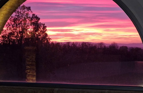 Montefollonico Villa | Authentic Tuscan Villa with infinity pool & stunning views of Val d'Orcia