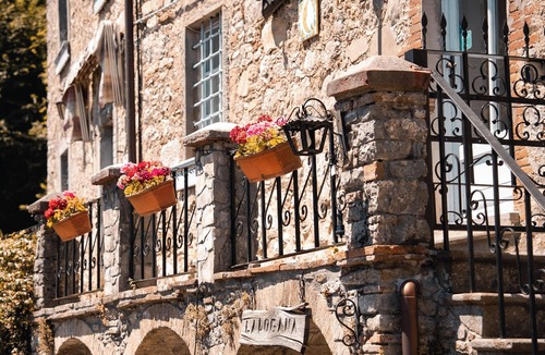 Pescaglia Apartment | Authentic Tuscan Stone House 4BR Peaceful Village Escape