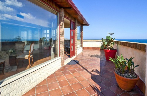 Catania City Centre Apartment | Awesome apartment in Catania (CT) with house sea view