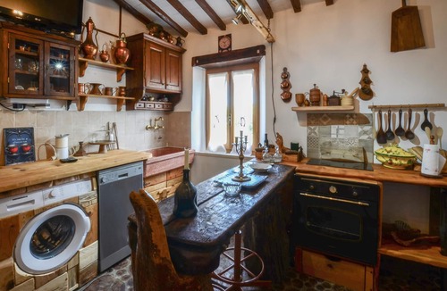 Poggi del Sasso Apartment | Awesome apartment in Volpaio
