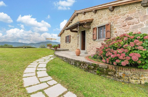 Porrena House | Awesome home in Poppi with private swimming pool, can be inside or outside