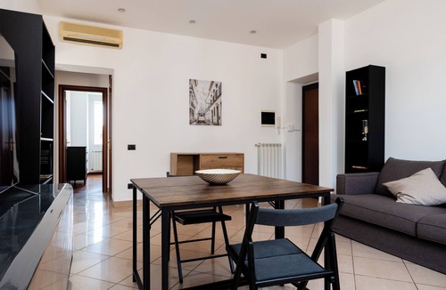 Prenestino-Centocelle Apartment | Azalee Urban Nest - One Bedroom Apartment, Sleeps 2