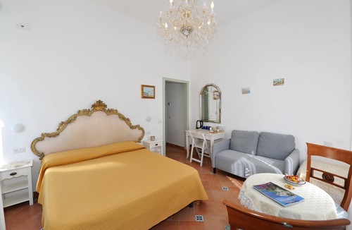 Amalfi Bed & Breakfast | B&B La Cascata Camera Sorrento