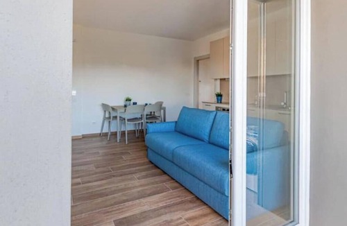 Pisa Apartment | Balcony Tower View - Modern Apartment with Private Parking