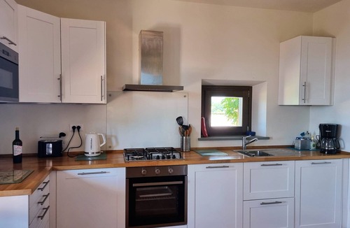 Mologno Villa | Barn renovation, panoramic Barga Views, Private Heated* Pool. Walk to restaurant