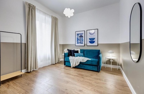 Universita Apartment | BDC - Phoenix huge Apt 4Bdr and 3Bath!