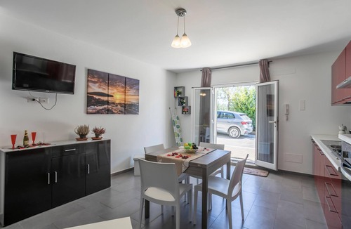 Cava dʼAliga House | Beach front home in Scicli