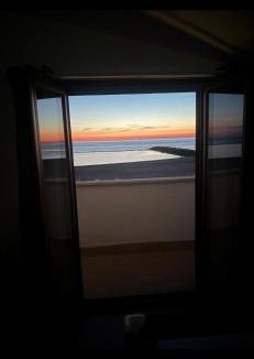 Focene Apartment | Beachfront Apartment with Private Beach Access - near Fiumicino Airport - Casa Romeo