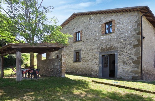 Bagnoregio Villa | Beautiful apartment in villa for 4 guests with pool, WIFI and patio
