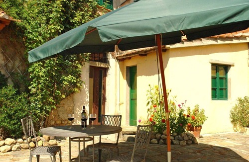 Lastra a Signa Apartment | Beautiful apartment for 4 guests with pool, WIFI, TV, patio and parking
