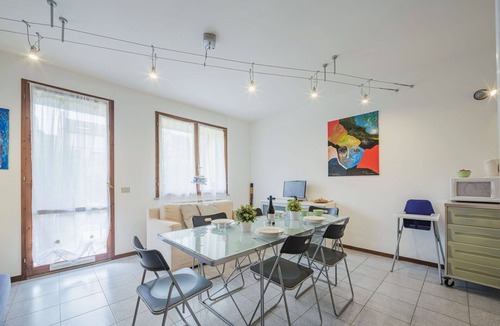 Pignone Apartment | Beautiful apartment for 7 people with WIFI, pool, TV, balcony and pets allowed