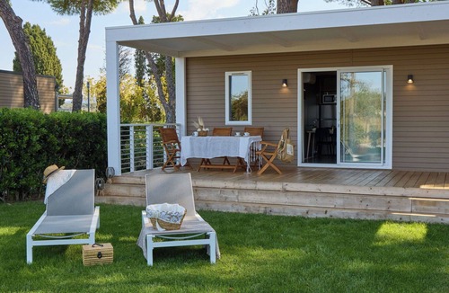 Capalbio House | Beautiful apartment in villa for 4 guests with A/C, WIFI, pool, TV and terrace