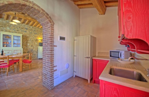 Poggibonsi Apartment | Beautiful apartment for 4 guests with A/C, pool, WIFI and TV, close to San Gimignano