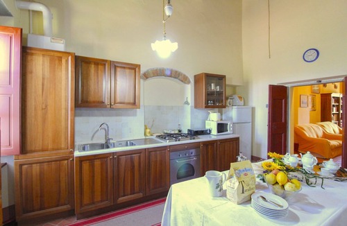 Le Piazze Villa | Beautiful private villa for 10 people with A/C, private pool, WIFI, TV and veranda, close to Cor.
