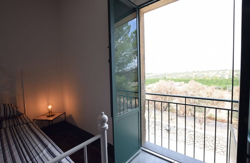 Chiaramonte Gulfi Villa | Beautiful private villa for 10 guests with A/C, private pool, WIFI, TV, patio and pets allowed