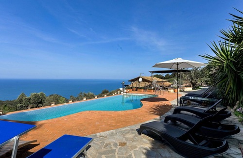 Monte Argentario Villa | Beautiful private villa for 8 guests with WIFI, private pool, TV and patio