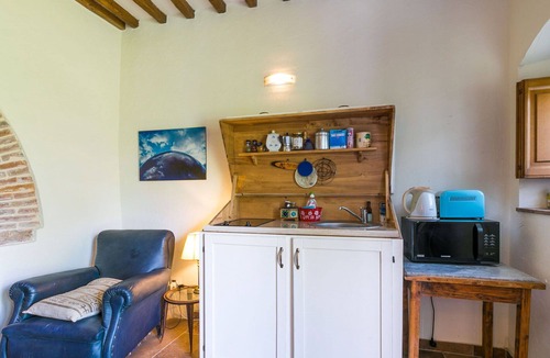Bucine Villa | Beautiful private villa with private pool, WIFI, TV, patio, pets allowed and panoramic view