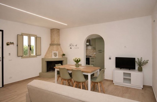 Comiso Villa | Beautiful private villa for 6 people with WIFI, A/C, private pool, patio and pets allowed